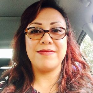 Meet your Posher, Ina